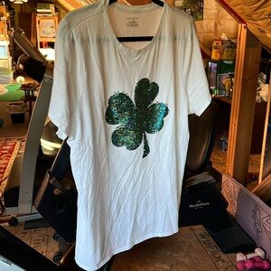 Fun St Pattys Day tee.